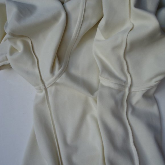 NWT. SIZE L. JOS. A. BANK The traveler long sleeve polo shirt. - Picture 9 of 16